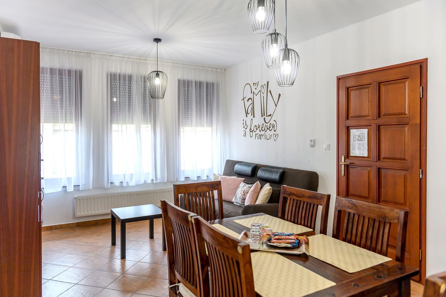 Cherry Apartmanhaz Sárvár Exterior foto